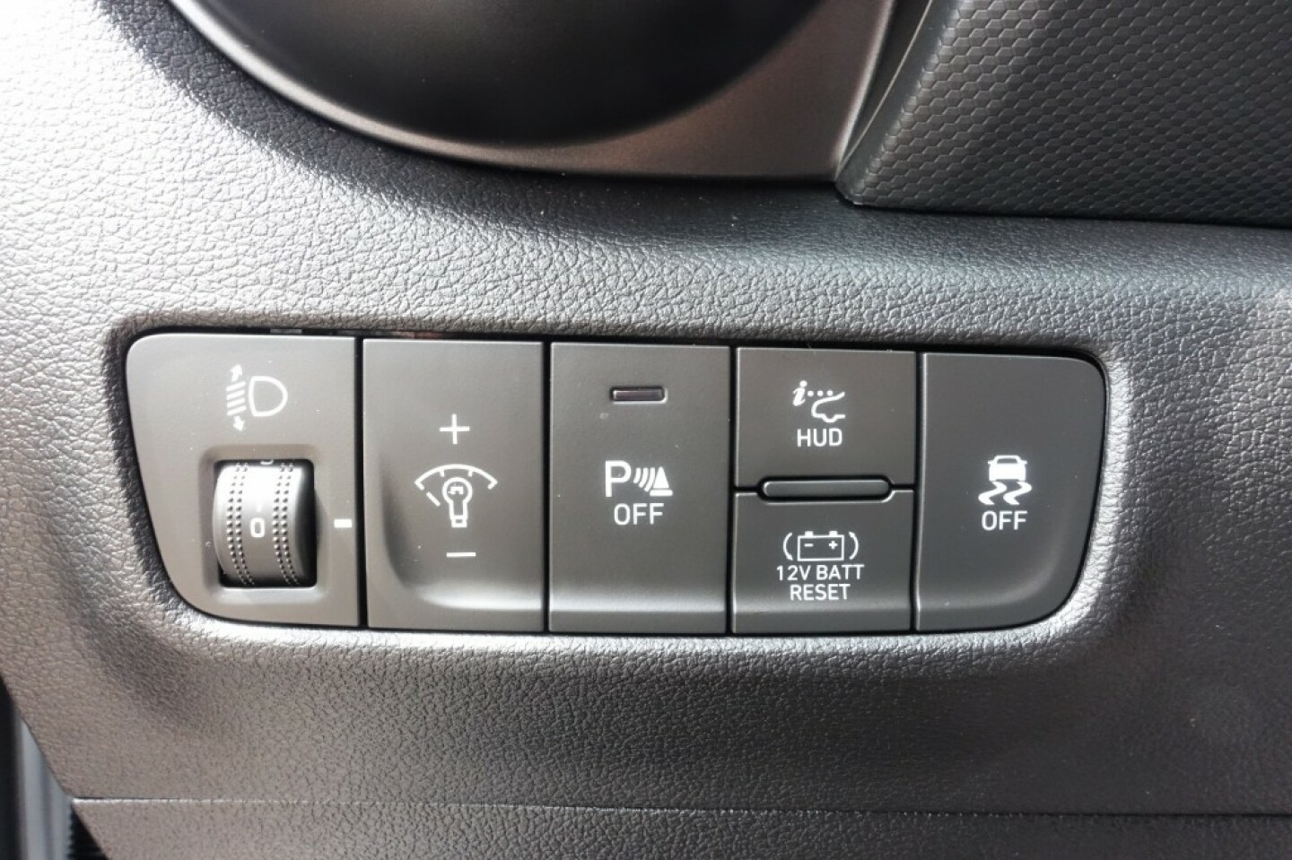 Hyundai-Kona-19
