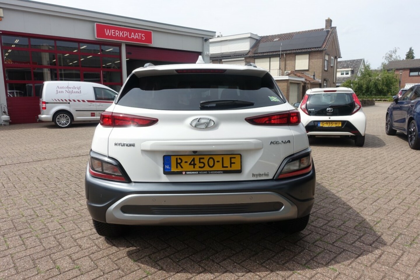 Hyundai-Kona-8